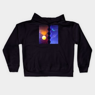 Endless column sun and moon Kids Hoodie